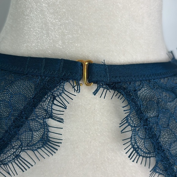 Cacique Blue Rhinestone Embellished Bra Lace Open Back Boho Balconette Sz 38D - Picture 6 of 11
